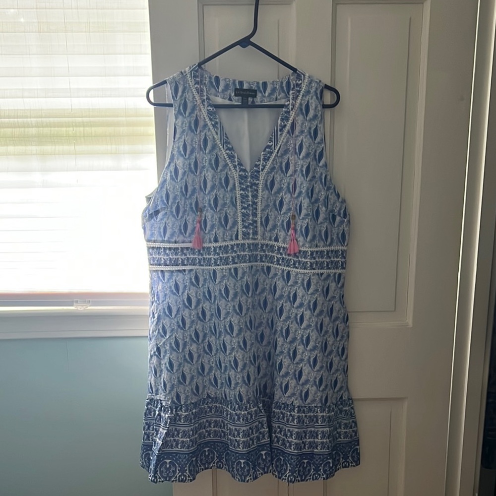 Tribal femme size large Blue and White Sleeveless Dress with Pink Accents